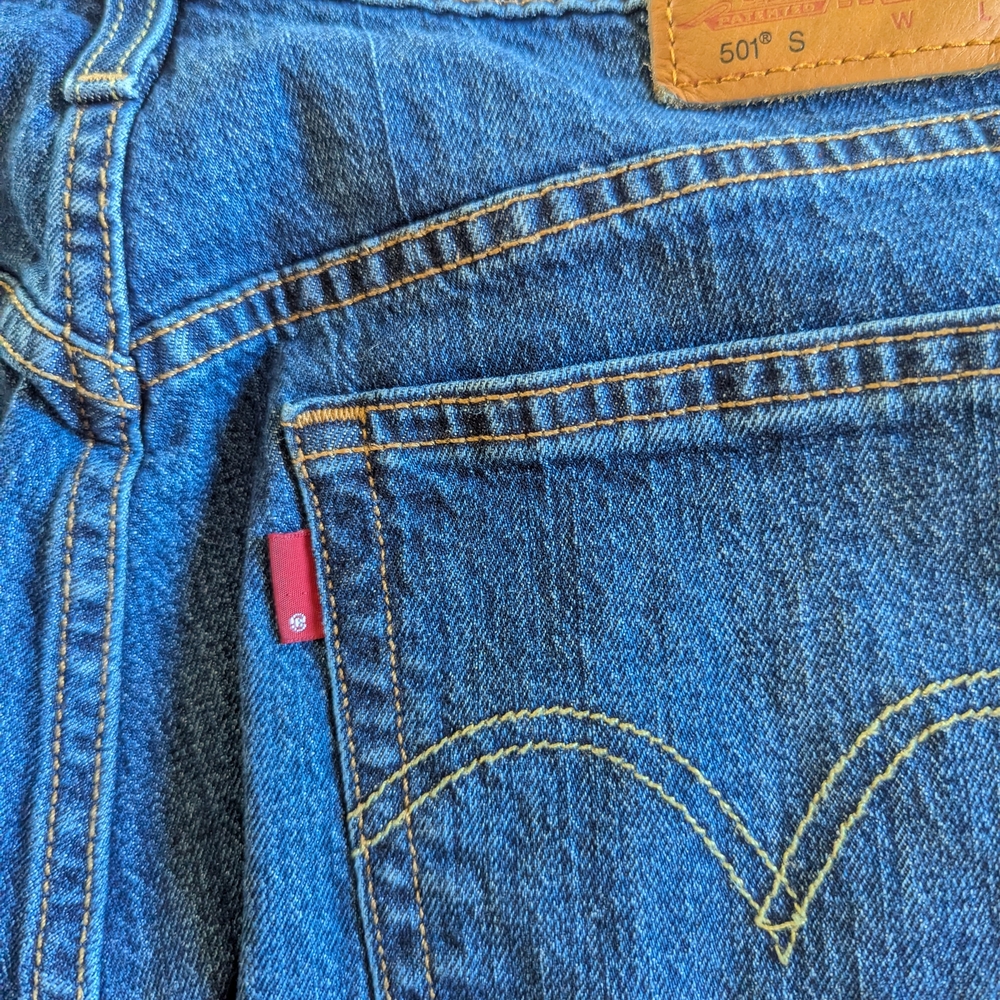 Levi's 501 Women's Jeans 27x28  96% Cotton